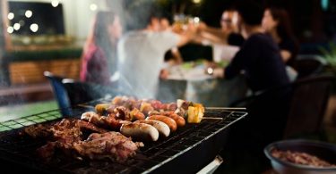 Beloon Je Man met Barbecue! Kijk hem Genieten!