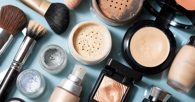 Cosmeceutische vs Traditionele Cosmetische Producten