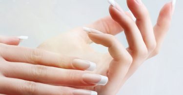 Je Nagels Kunnen te Lijden Hebben In De Winter