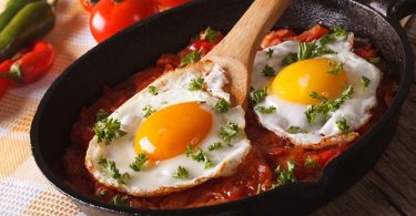 Maak Eens Huevos Rancheros Om Je Ochtend Wat Op te Fleuren!
