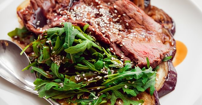 Varkenslapjes in Balsamico van een Nootachtige Kant!